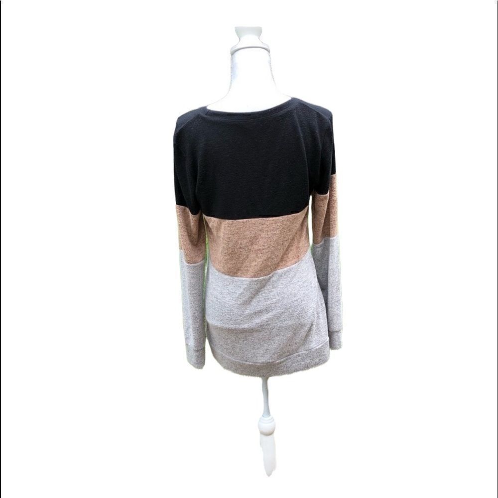 Medium Tri Colored Sweater  - Picture 2 of 3